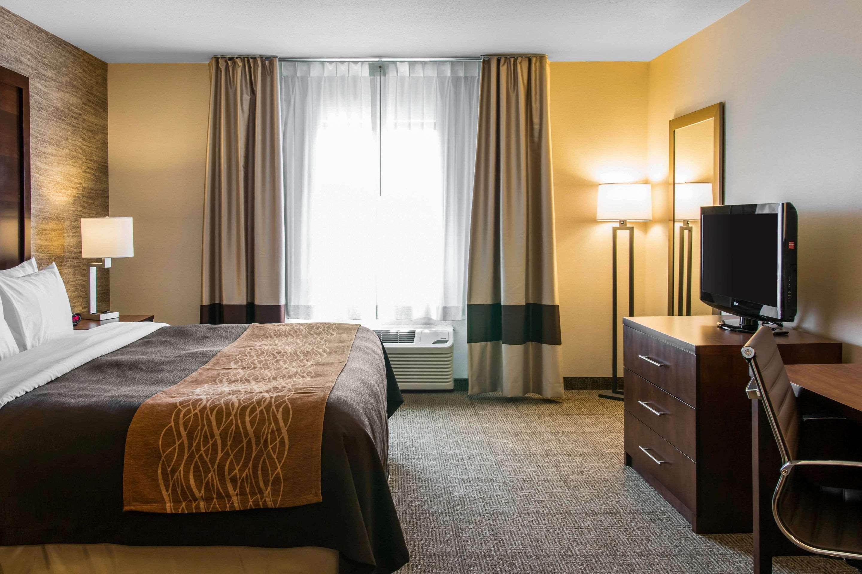 Comfort Inn Ludington Near Us-10 Zewnętrze zdjęcie