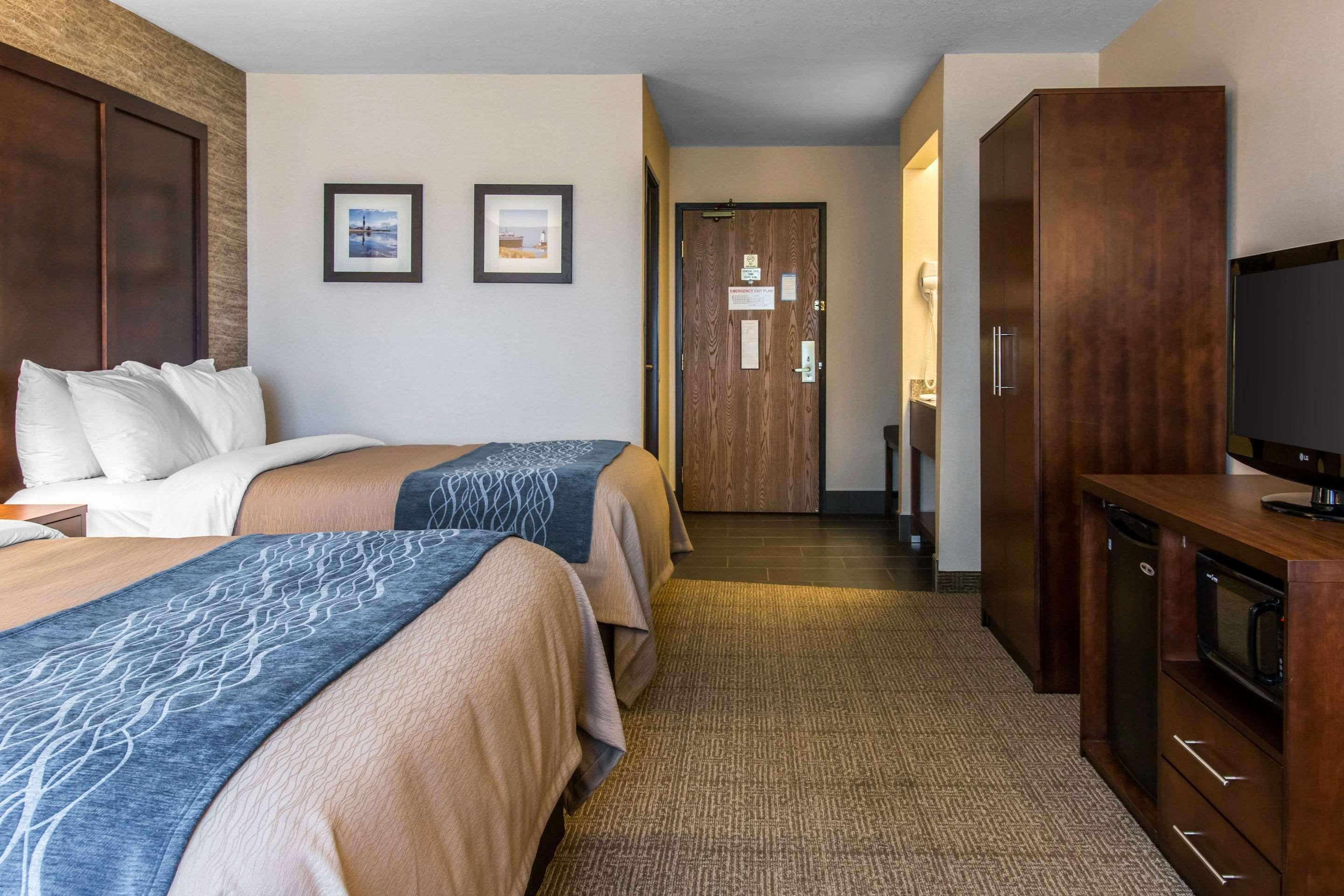 Comfort Inn Ludington Near Us-10 Zewnętrze zdjęcie
