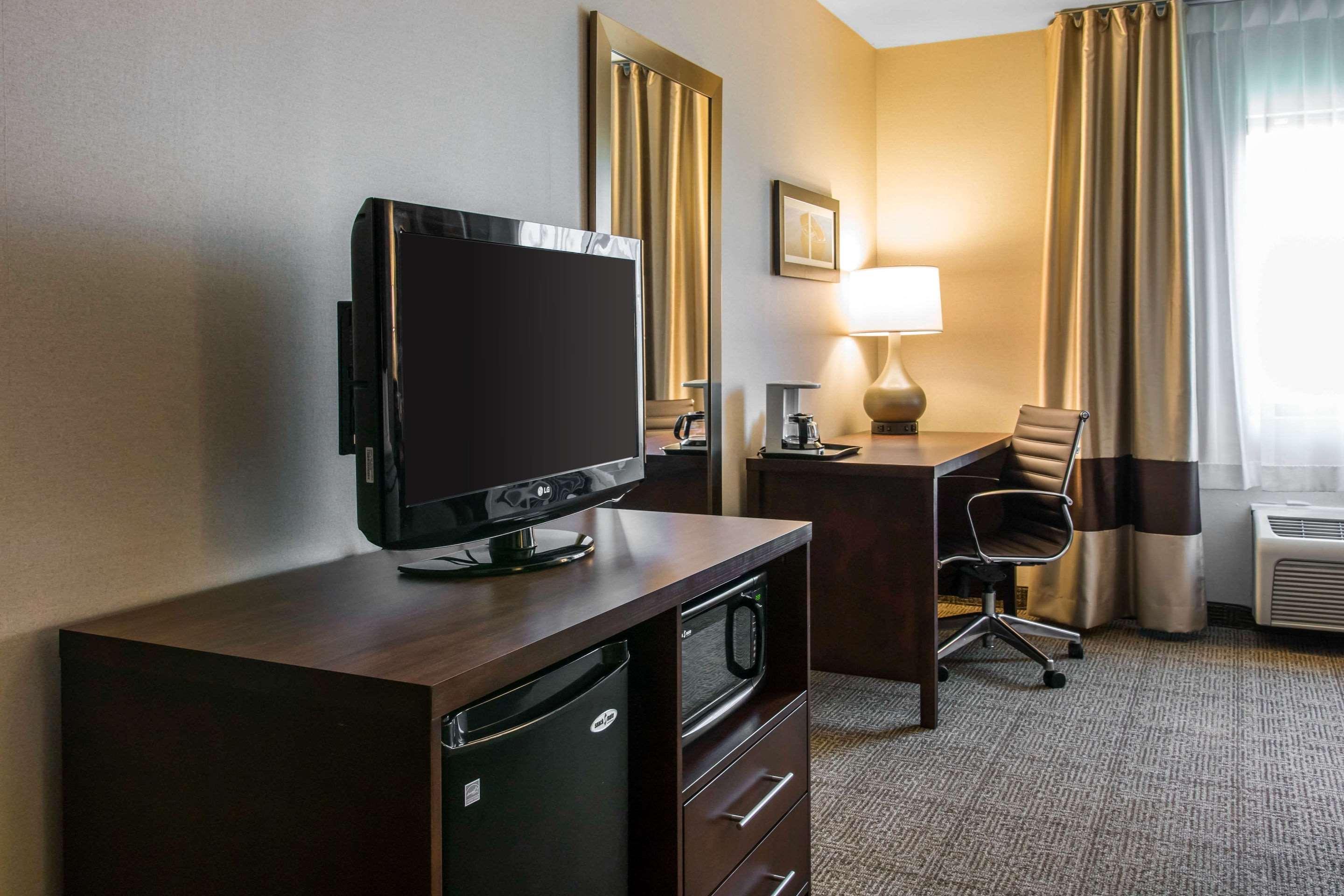 Comfort Inn Ludington Near Us-10 Zewnętrze zdjęcie