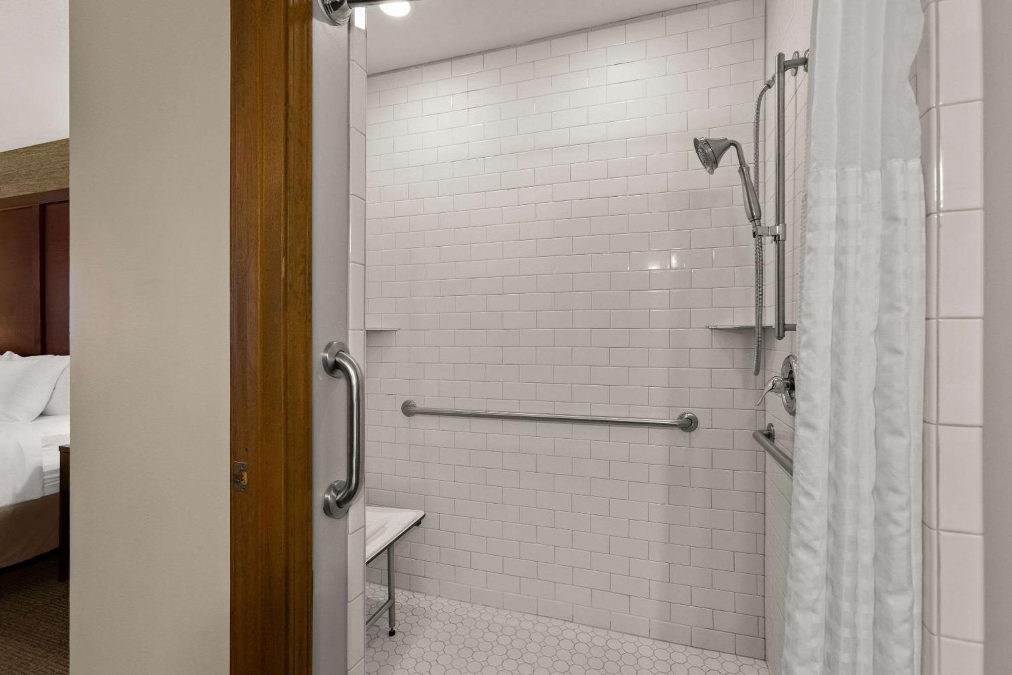Comfort Inn Ludington Near Us-10 Zewnętrze zdjęcie