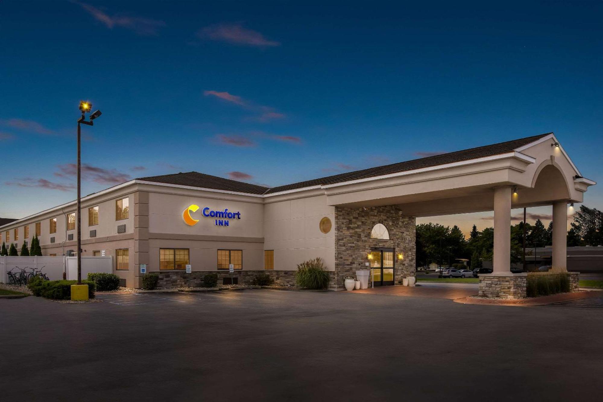 Comfort Inn Ludington Near Us-10 Zewnętrze zdjęcie