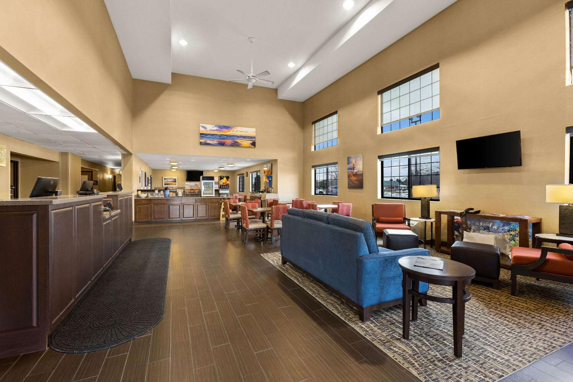 Comfort Inn Ludington Near Us-10 Zewnętrze zdjęcie
