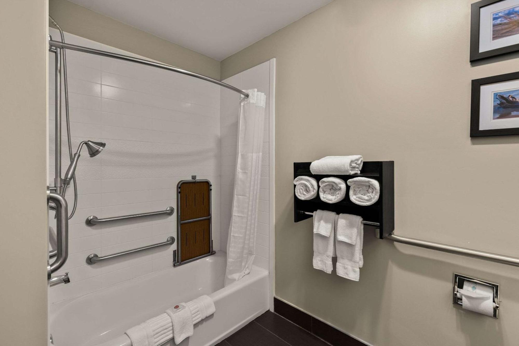 Comfort Inn Ludington Near Us-10 Zewnętrze zdjęcie