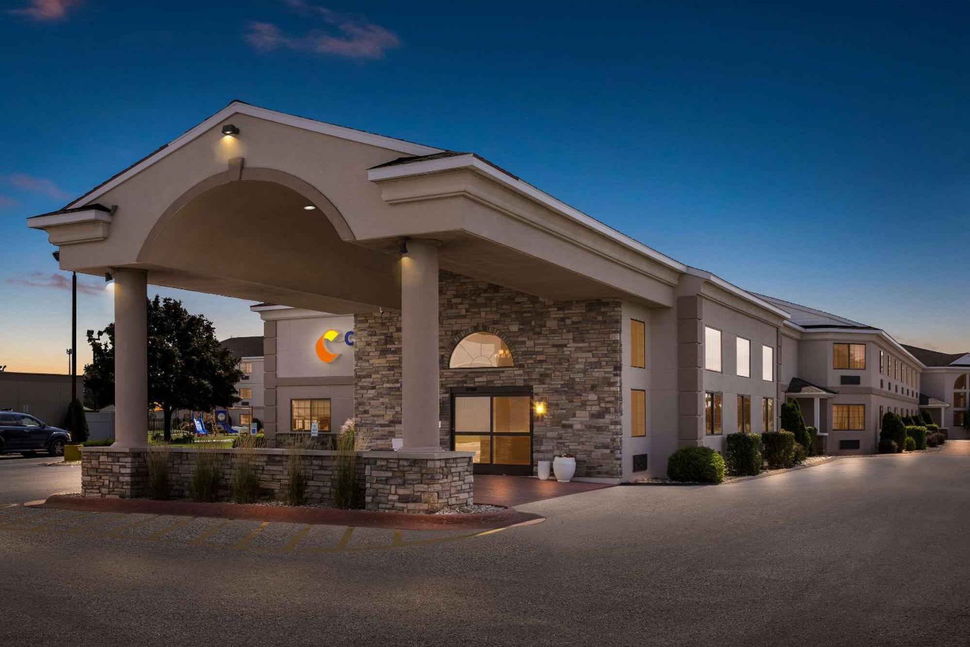 Comfort Inn Ludington Near Us-10 Zewnętrze zdjęcie