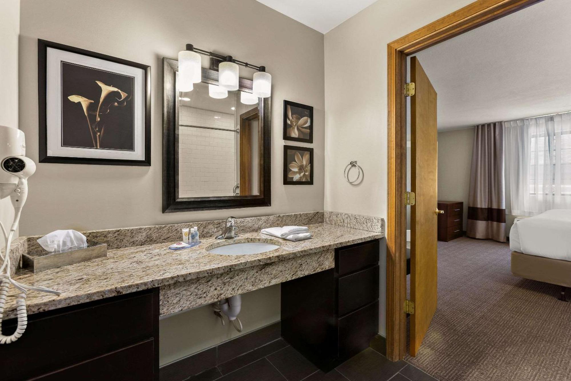 Comfort Inn Ludington Near Us-10 Zewnętrze zdjęcie