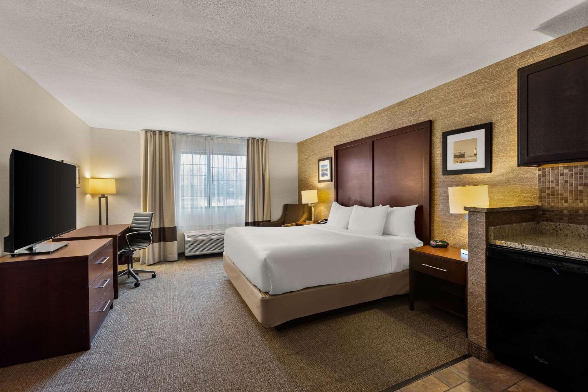 Comfort Inn Ludington Near Us-10 Zewnętrze zdjęcie